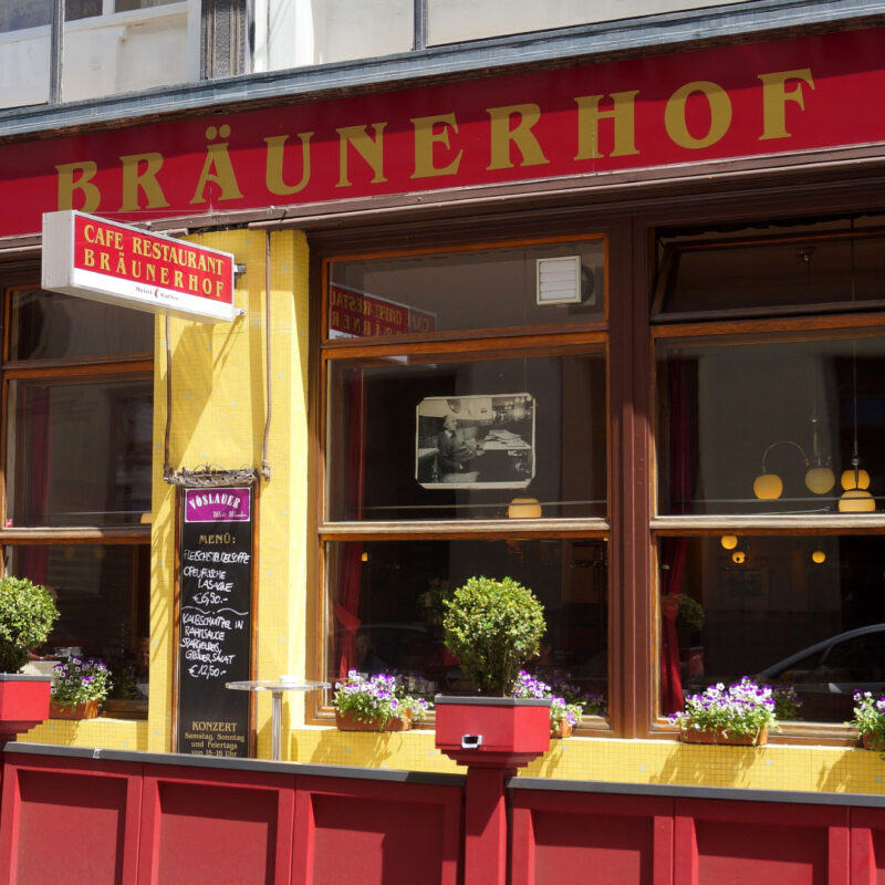 Café Bräunerhof (est. in 1920s)