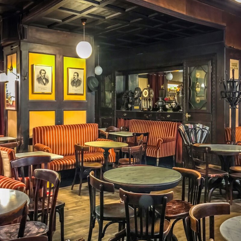 #2: Café Hawelka (EST. 1939)
